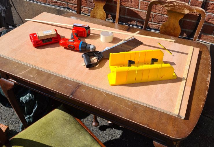 Cutting moulding for edges